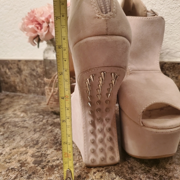 No Heel Platforms - Picture 6 of 7